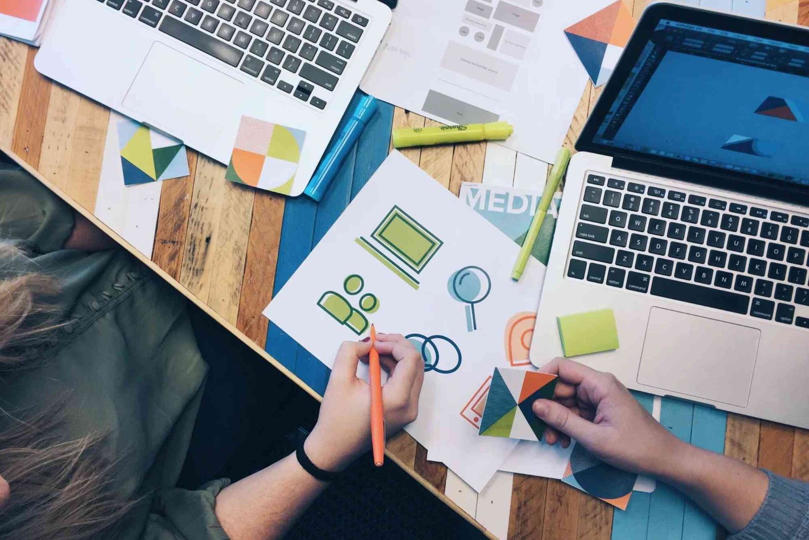 Graphic Design Tips for Creating Effective Marketing Brochures. (1)