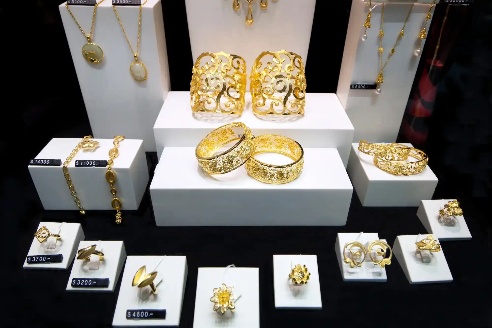 Jewelry Trends Dominating 2025