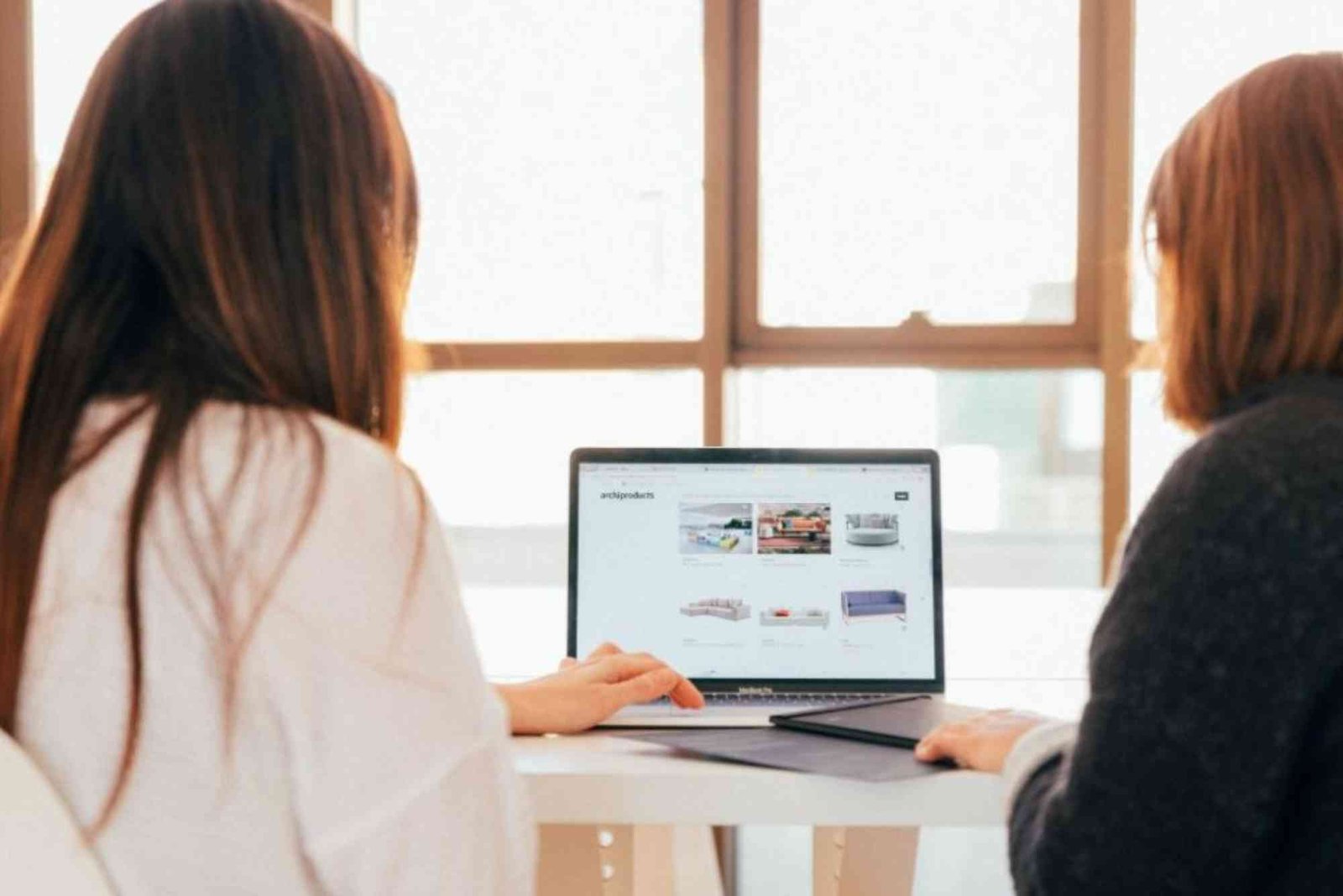 Enhancing Trust and Credibility with Expert Real Estate Guest Posts